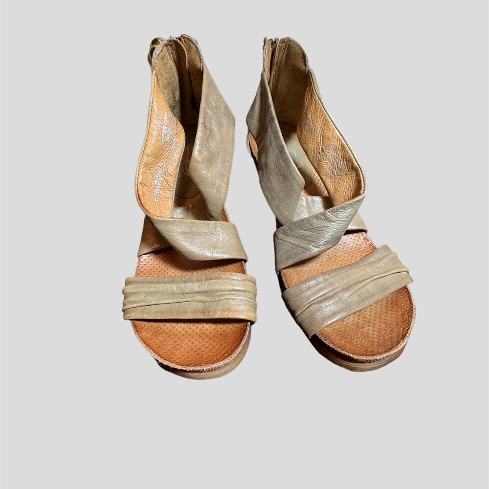 Miz Mooz EUr 36 wedge leather sandal with rubber sole